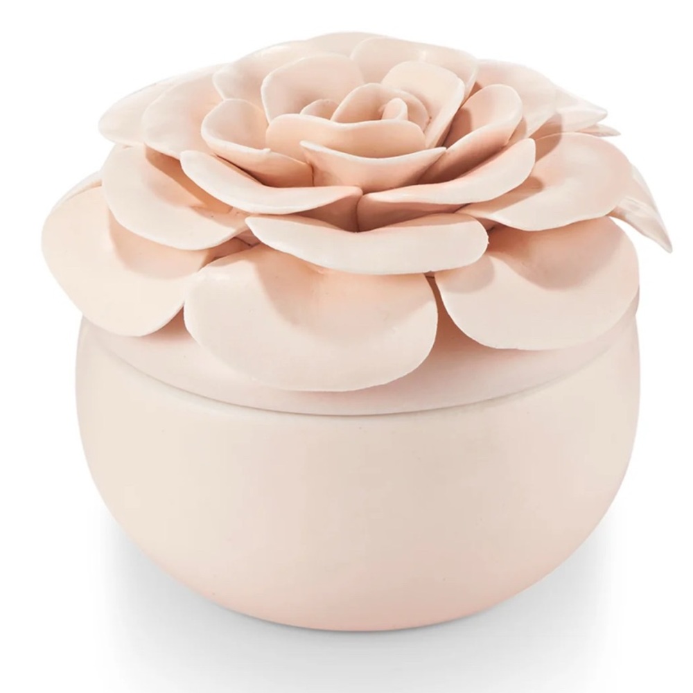 Coconut Milk Mango Candle by Illume three wick flower ceramic